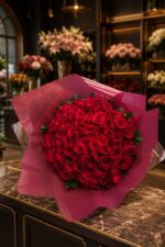 Buquê 100 Motivos para Amar – 100 Rosas Vermelhas Importadas Colombianas