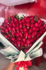 Buquê Coração Apaixonado – Rosas Vermelhas em Formato de Coração