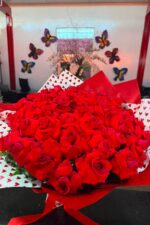 Buquê Quero Você com 50 Rosas Vermelhas Colombianas Importadas - Imagem 2