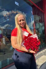 Buquê Rosa em Dobro com 24 Rosas Vermelhas