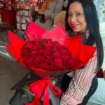 Buquê Luxo Eterno com 50 Rosas Vermelhas Importadas