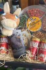 Cesta do Corinthians com Cavalinho Personalizado, Caneca e 3 Brahmas