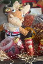 Cesta do São Paulo com Cavalinho Personalizado, Caneca e Brahma - Imagem 2