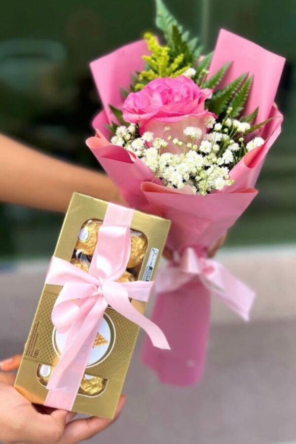 Kit Ramalhete Rosa de Rosa com Ferrero Rocher